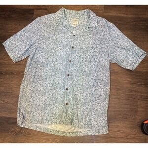 L.L. Bean Men's Medium Regular Traditional Fit Seashell Print Shirt Button Up
